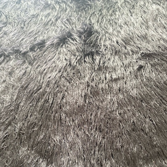 🍒SOLD🍒 NWOT Faux Fur Off the Shoulder Top - Picture 3 of 3